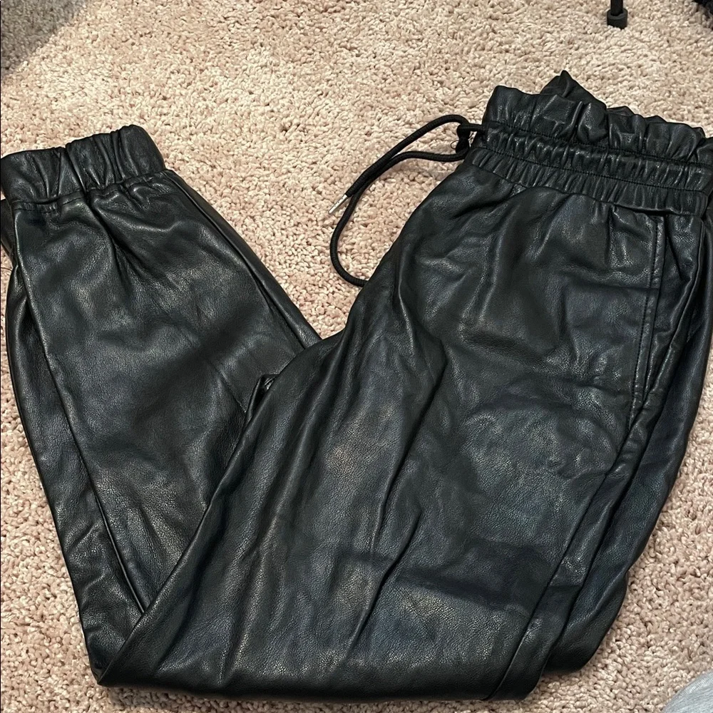 7 For All Mankind Shiny Black Joggers - Picture 1 of 4